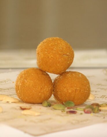 Radhey Sweets - Besan Laddu