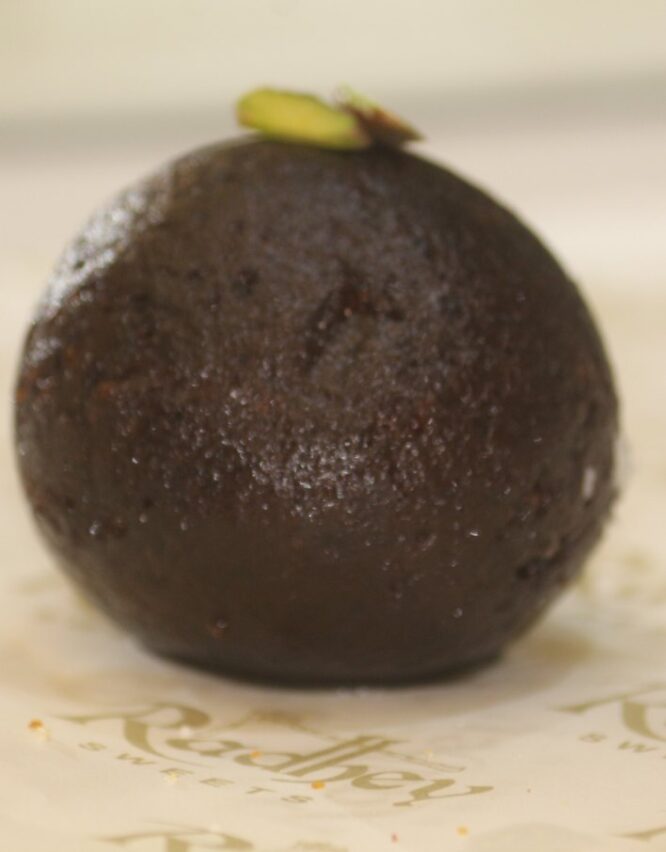 Radhey Sweets - Kala Jamun